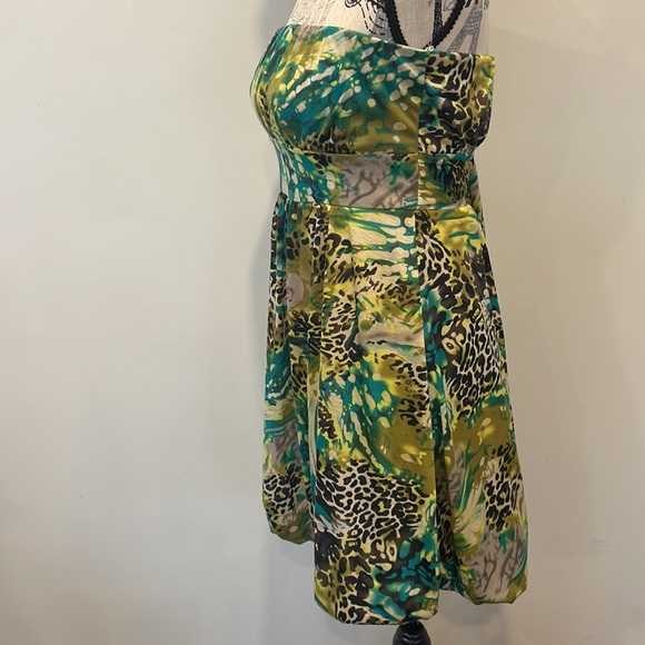 BEAUTIFUL PRINT STRAPLESS DRESS - Picture 3 of 7